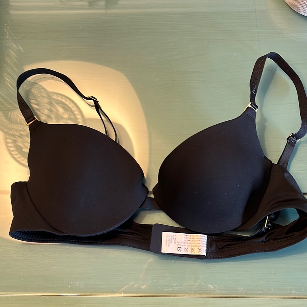 Huit Black Padded Bra size 32A